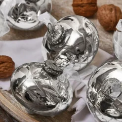 Weihnachtskugeln^LOBERON Weihnachtsschmuck 6er Set Cheshire silber