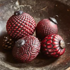 Weihnachtskugeln^LOBERON Weihnachtsschmuck 4er Set Meyen rot